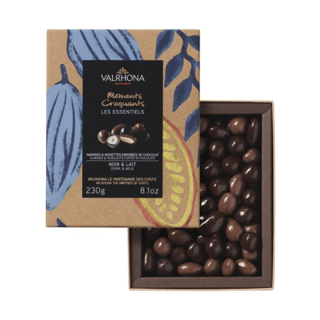 DLUO Dépassée Coffret Amandes et Noisettes Enrobées Chocolat Noir et Lait 230 g Valrhona